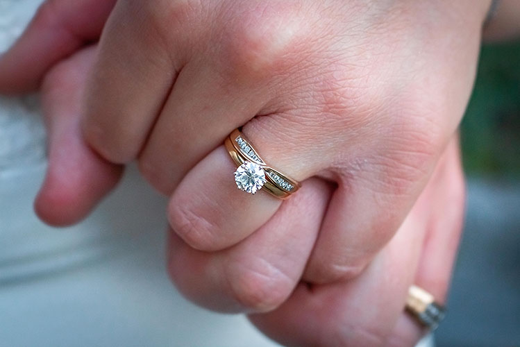 Learning How to Shop for an Engagement Ring Can Make the Process Easier
