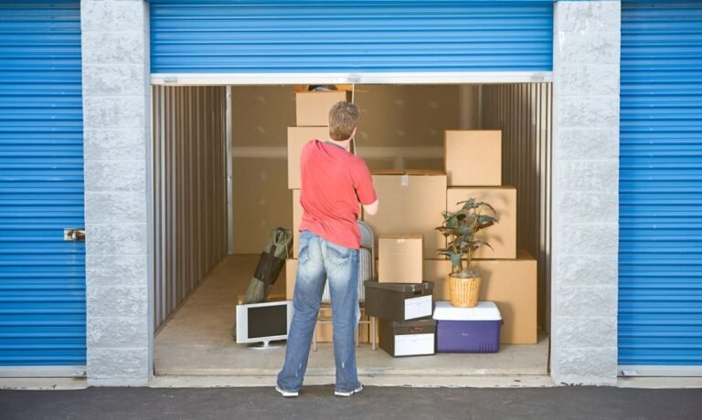 Storage Units In Auckland: Benefits of Storing Your Furniture While