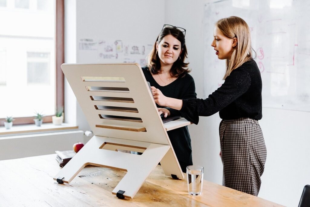 Qualities You Need to Look For When Buying a Standing Desk Â· Wow Decor