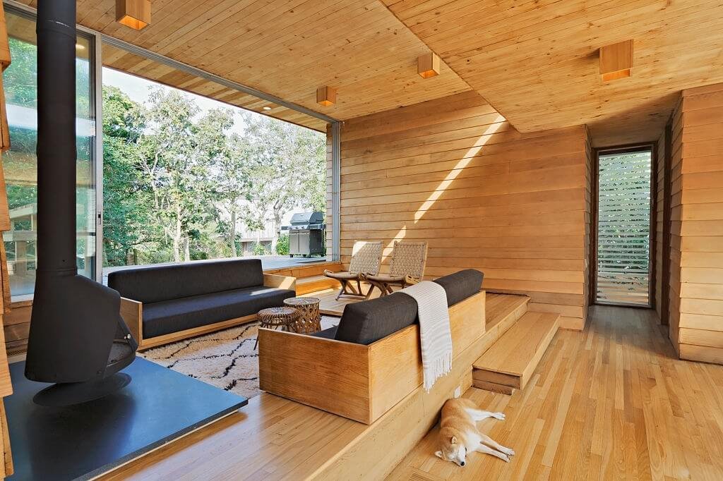  Wooden deck plank ceilings