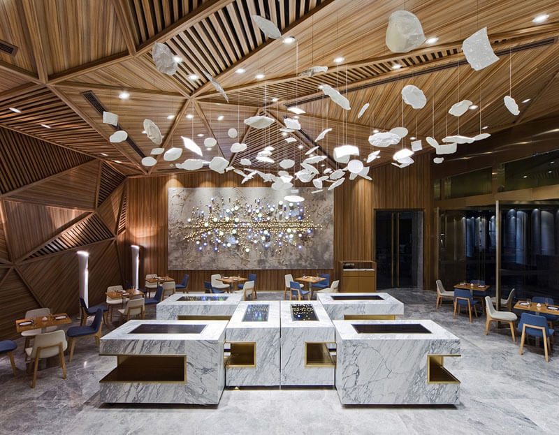  The sculpted wooden ceiling